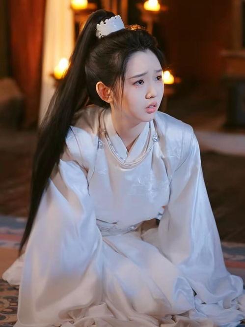 她本是女娇娥,从青涩少女到传奇女性的蜕变之路